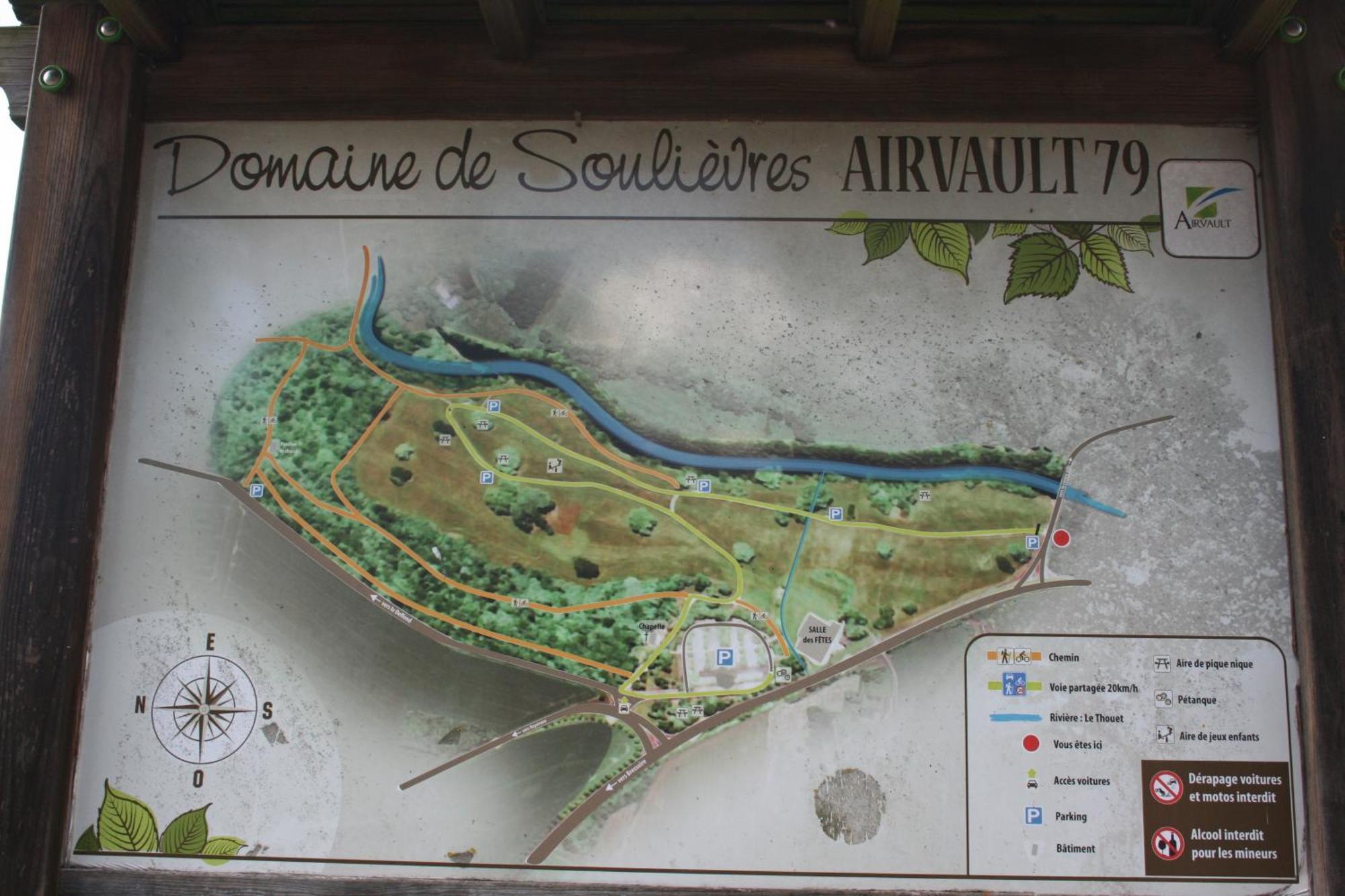 Les Nuits D'Aldearde Apartamento Airvault Exterior foto